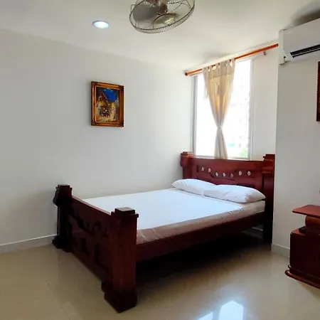 Cristoforo Colombo Laguito Apartamento